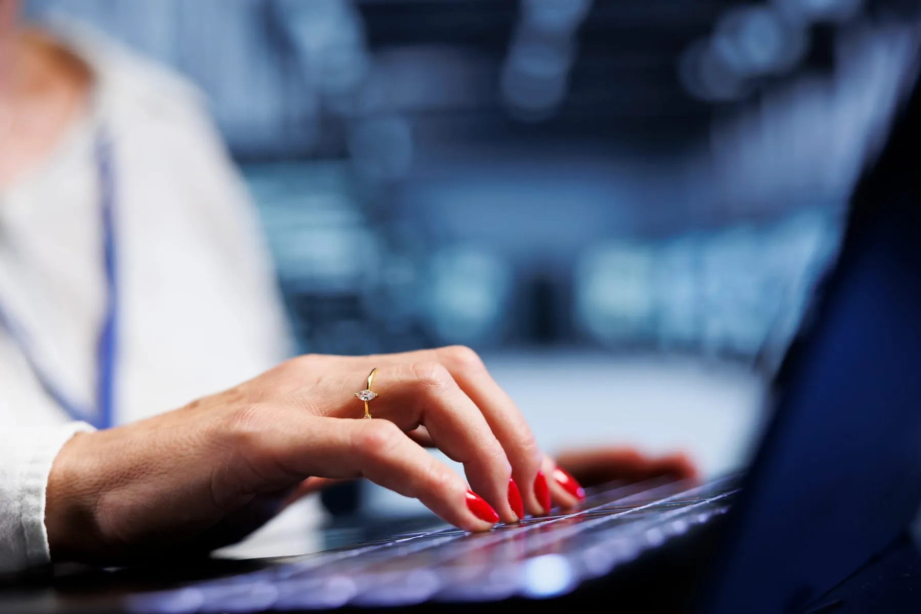 Expert securing server data center